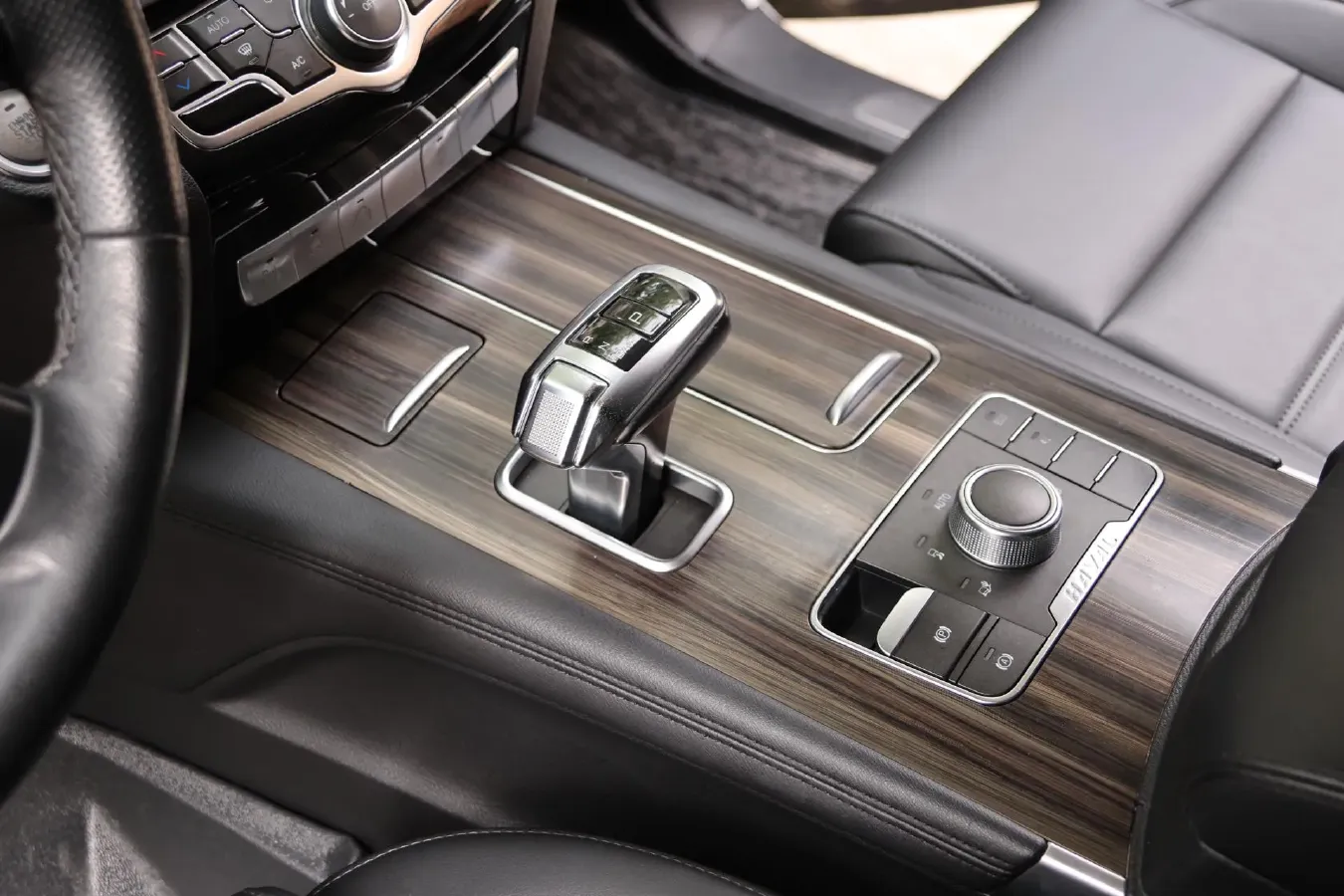 2020 Haval H9 2.0T 224HP L4 8AT,autocango,china used car exporter,china ev exporter,chinese used car exporter,chinese used ev exporter