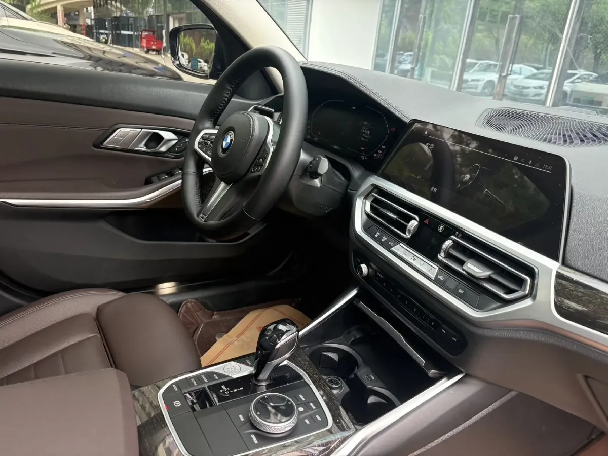 2021 BMW 3 Series 2.0T 184HP L4 8AT,autocango,china used car exporter,china ev exporter,chinese used car exporter,chinese used ev exporter