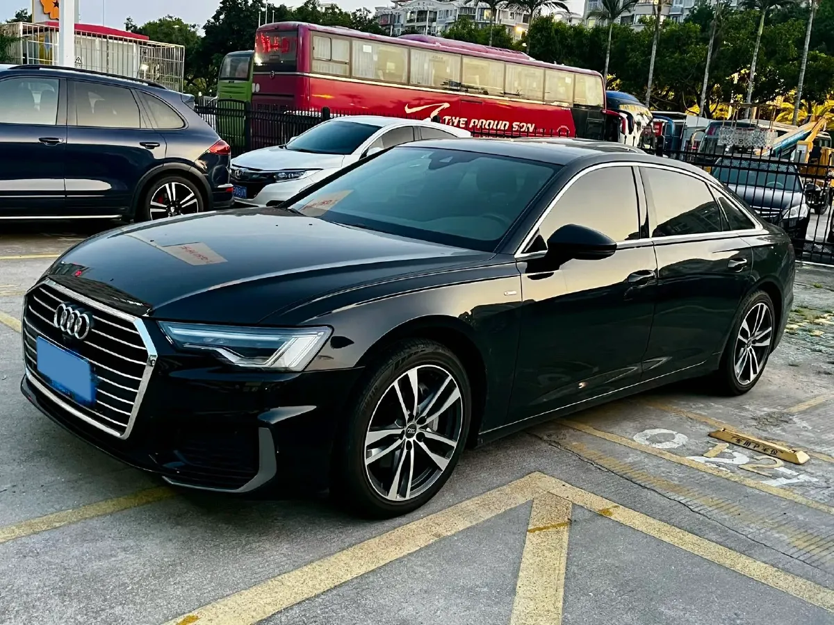 2020 Audi A6L 2.0T 190HP L4 7DCT,autocango,china used car exporter,china ev exporter,chinese used car exporter,chinese used ev exporter