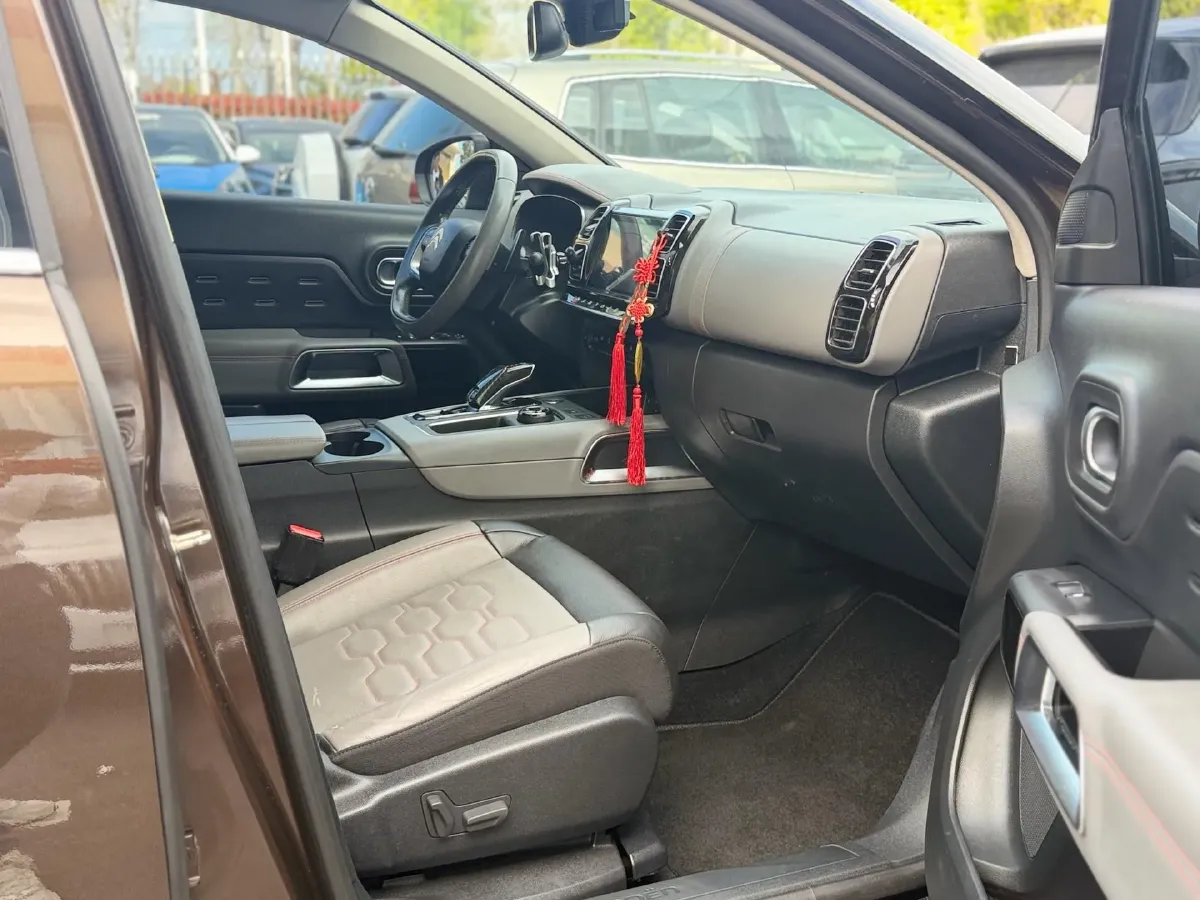 2019 Citroen C5 Aircross 1.8T 204HP L4 6AT,autocango,china used car exporter,china ev exporter,chinese used car exporter,chinese used ev exporter