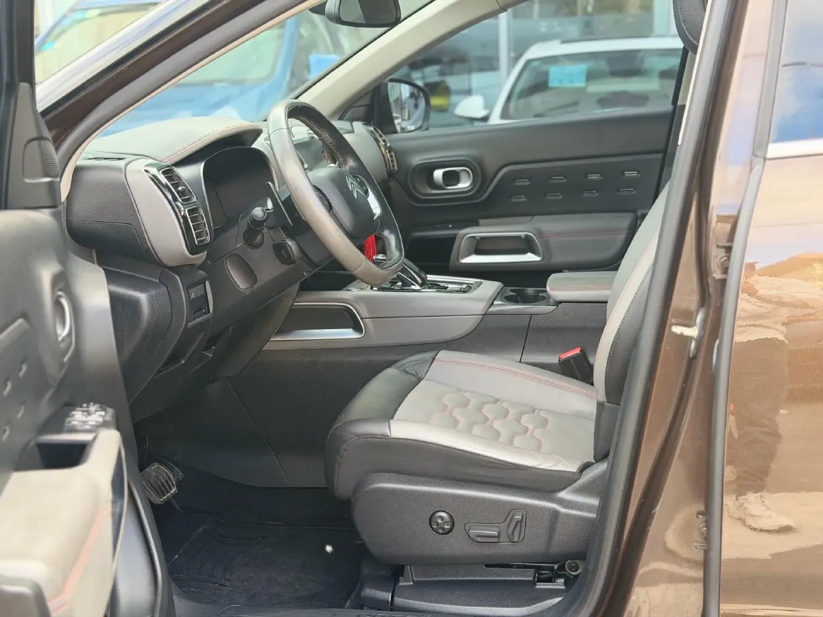 2019 Citroen C5 Aircross 1.8T 204HP L4 6AT,autocango,china used car exporter,china ev exporter,chinese used car exporter,chinese used ev exporter