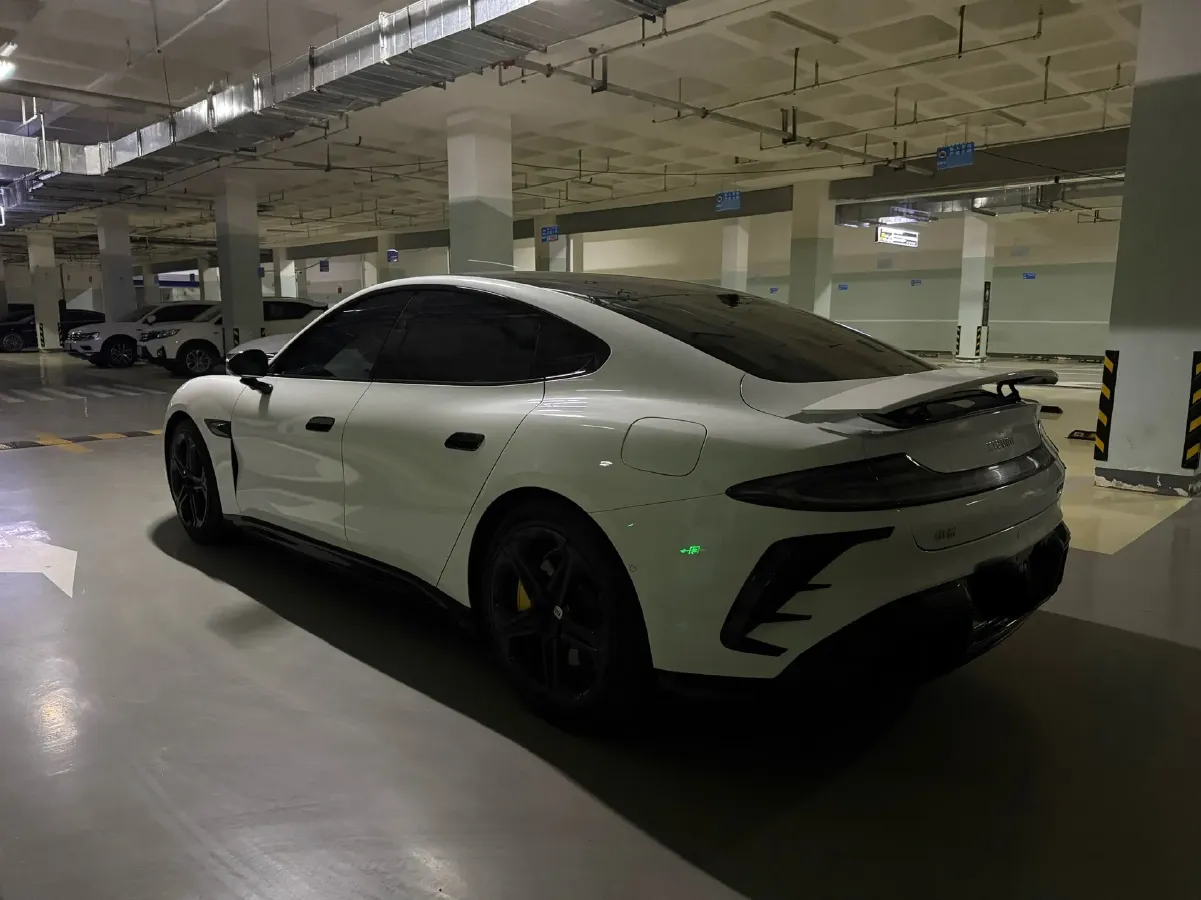 2024 MI SU7 BEV 101KWH,autocango,china used car exporter,china ev exporter,chinese used car exporter,chinese used ev exporter