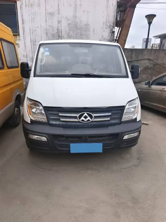 2013 MAXUS XinTu V80 2.5T 136HP L4 5MT,autocango,china used car exporter,china ev exporter,chinese used car exporter,chinese used ev exporter