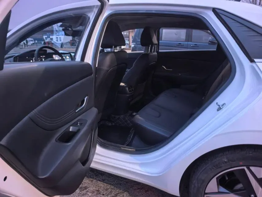 2022 Hyundai Elantra 1.5L 115HP L4 CVT,autocango,china used car exporter,china ev exporter,chinese used car exporter,chinese used ev exporter