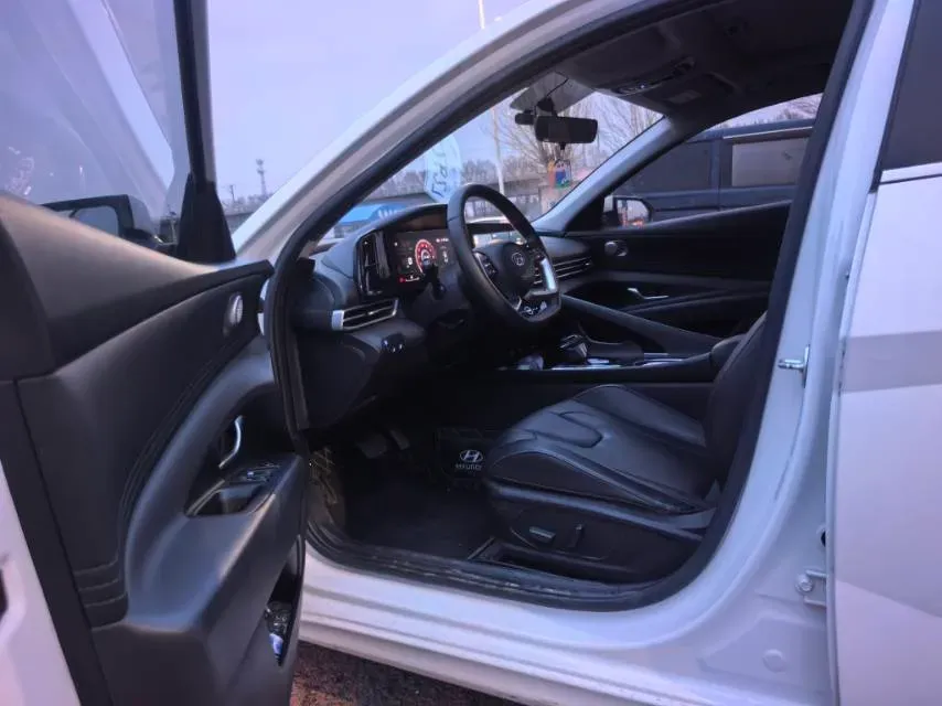 2022 Hyundai Elantra 1.5L 115HP L4 CVT,autocango,china used car exporter,china ev exporter,chinese used car exporter,chinese used ev exporter