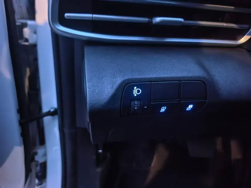 2022 Hyundai Elantra 1.5L 115HP L4 CVT,autocango,china used car exporter,china ev exporter,chinese used car exporter,chinese used ev exporter