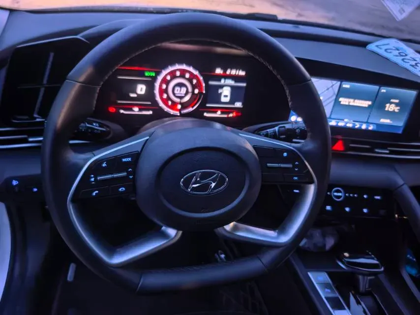 2022 Hyundai Elantra 1.5L 115HP L4 CVT,autocango,china used car exporter,china ev exporter,chinese used car exporter,chinese used ev exporter