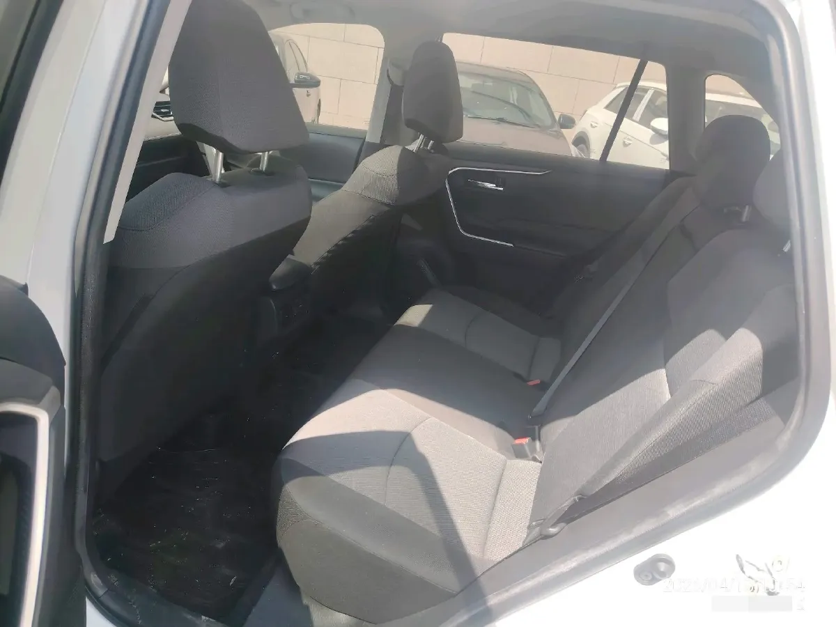 2021 Toyota RAV4 2.0L 171HP L4 CVT,autocango,china used car exporter,china ev exporter,chinese used car exporter,chinese used ev exporter