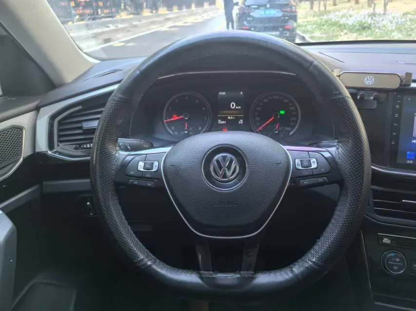 2019 Jeep Cherokee 2.0T 234HP L4 9AT,autocango,china used car exporter,china ev exporter,chinese used car exporter,chinese used ev exporter