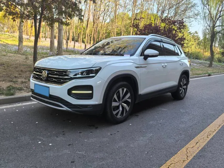 2019 Jeep Cherokee 2.0T 234HP L4 9AT,autocango,china used car exporter,china ev exporter,chinese used car exporter,chinese used ev exporter