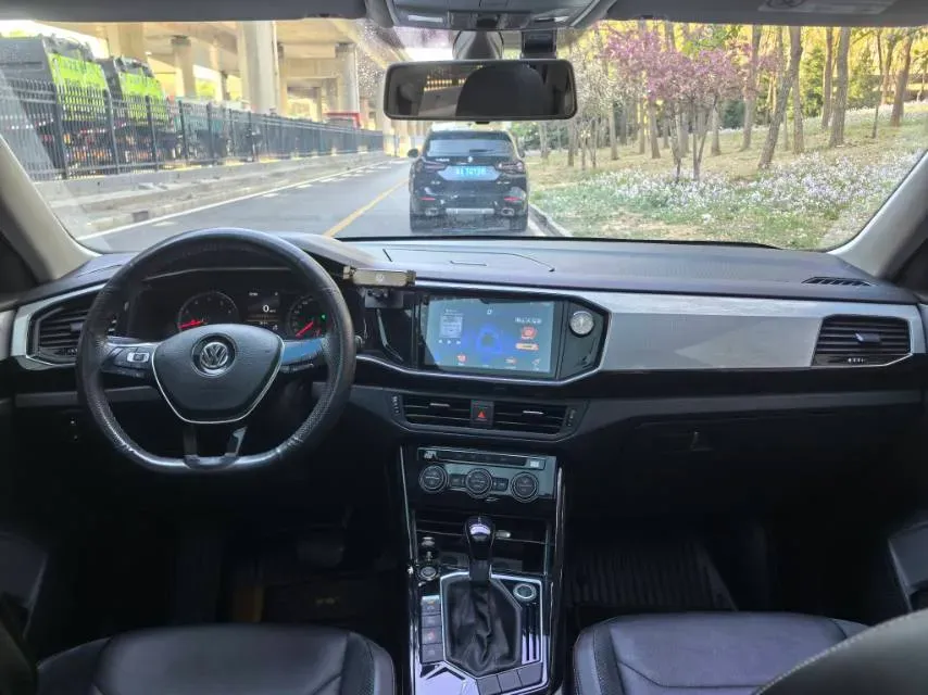 2019 Jeep Cherokee 2.0T 234HP L4 9AT,autocango,china used car exporter,china ev exporter,chinese used car exporter,chinese used ev exporter