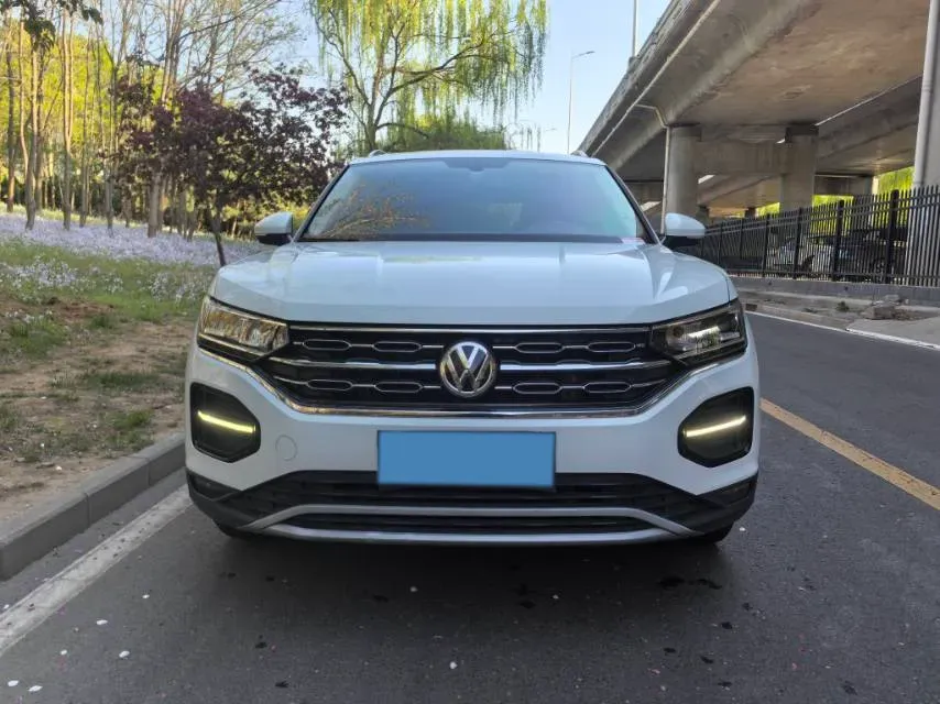 2019 Jeep Cherokee 2.0T 234HP L4 9AT,autocango,china used car exporter,china ev exporter,chinese used car exporter,chinese used ev exporter