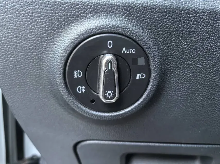 2019 Jeep Cherokee 2.0T 234HP L4 9AT,autocango,china used car exporter,china ev exporter,chinese used car exporter,chinese used ev exporter