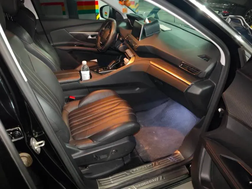 2017 Peugeot 5008 1.6T 167HP L4 6AT,autocango,china used car exporter,china ev exporter,chinese used car exporter,chinese used ev exporter