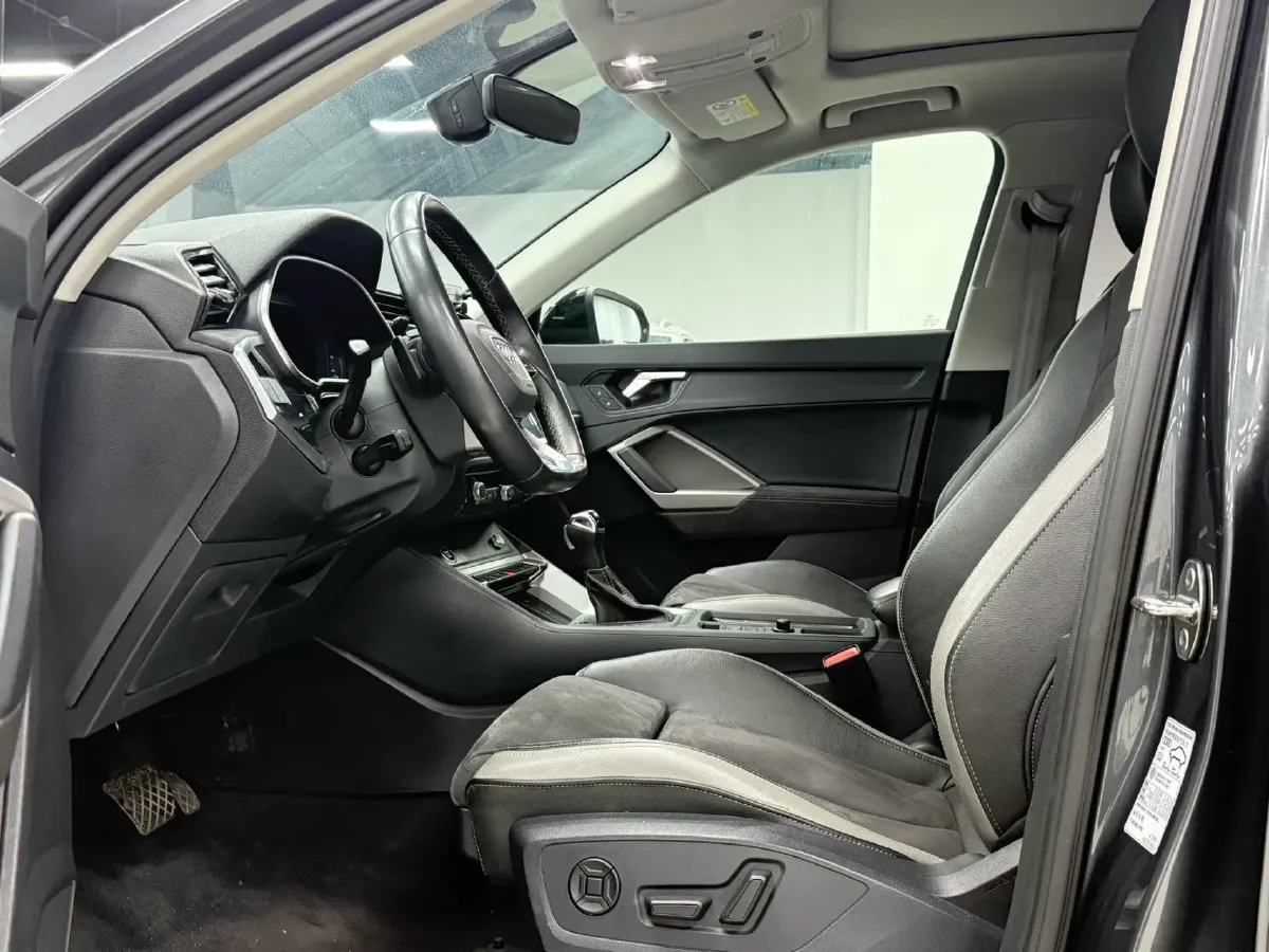 2022 Audi Q3 1.4T 150HP L4 7DCT,autocango,china used car exporter,china ev exporter,chinese used car exporter,chinese used ev exporter