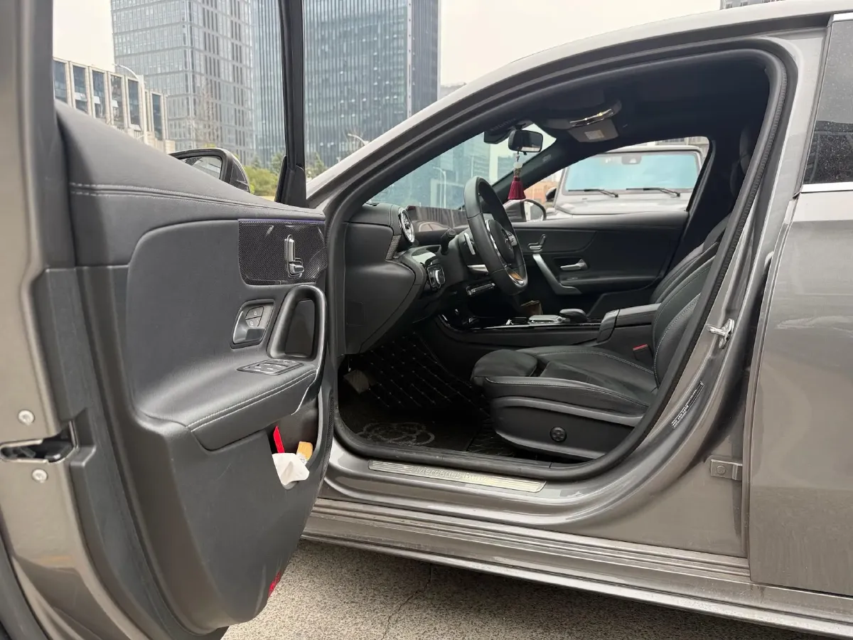 2022 Mercedes-Benz A Class 1.3T 163HP L4 7DCT,autocango,china used car exporter,china ev exporter,chinese used car exporter,chinese used ev exporter