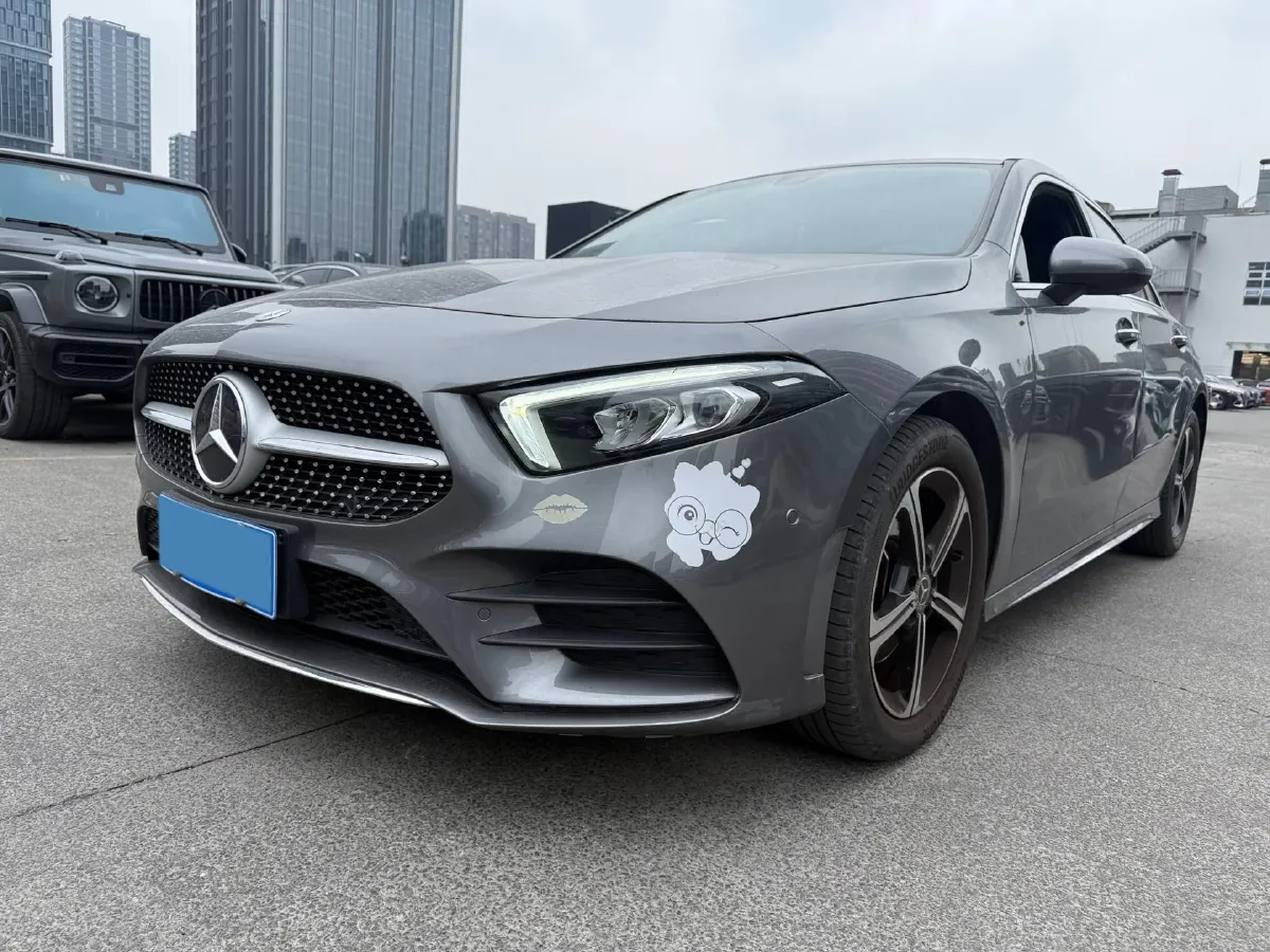 2022 Mercedes-Benz A Class 1.3T 163HP L4 7DCT,autocango,china used car exporter,china ev exporter,chinese used car exporter,chinese used ev exporter
