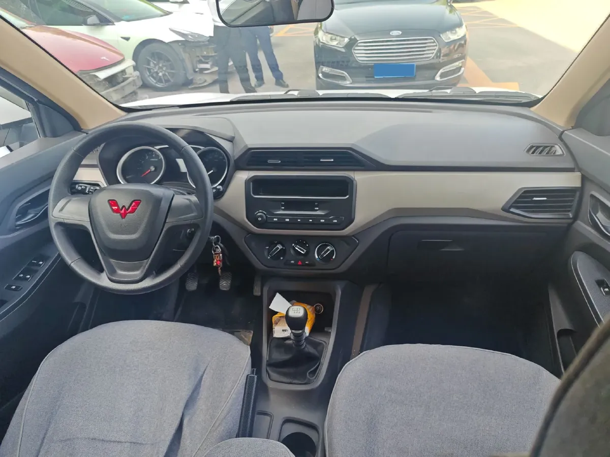 2021 WuLing RongGuang New Truck 1.5L 99HP L4 5MT,autocango,china used car exporter,china ev exporter,chinese used car exporter,chinese used ev exporter