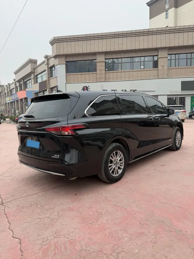 2023 Toyota Sienna 2.5L 189HP L4 E-CVT Hybrid,autocango,china used car exporter,china ev exporter,chinese used car exporter,chinese used ev exporter