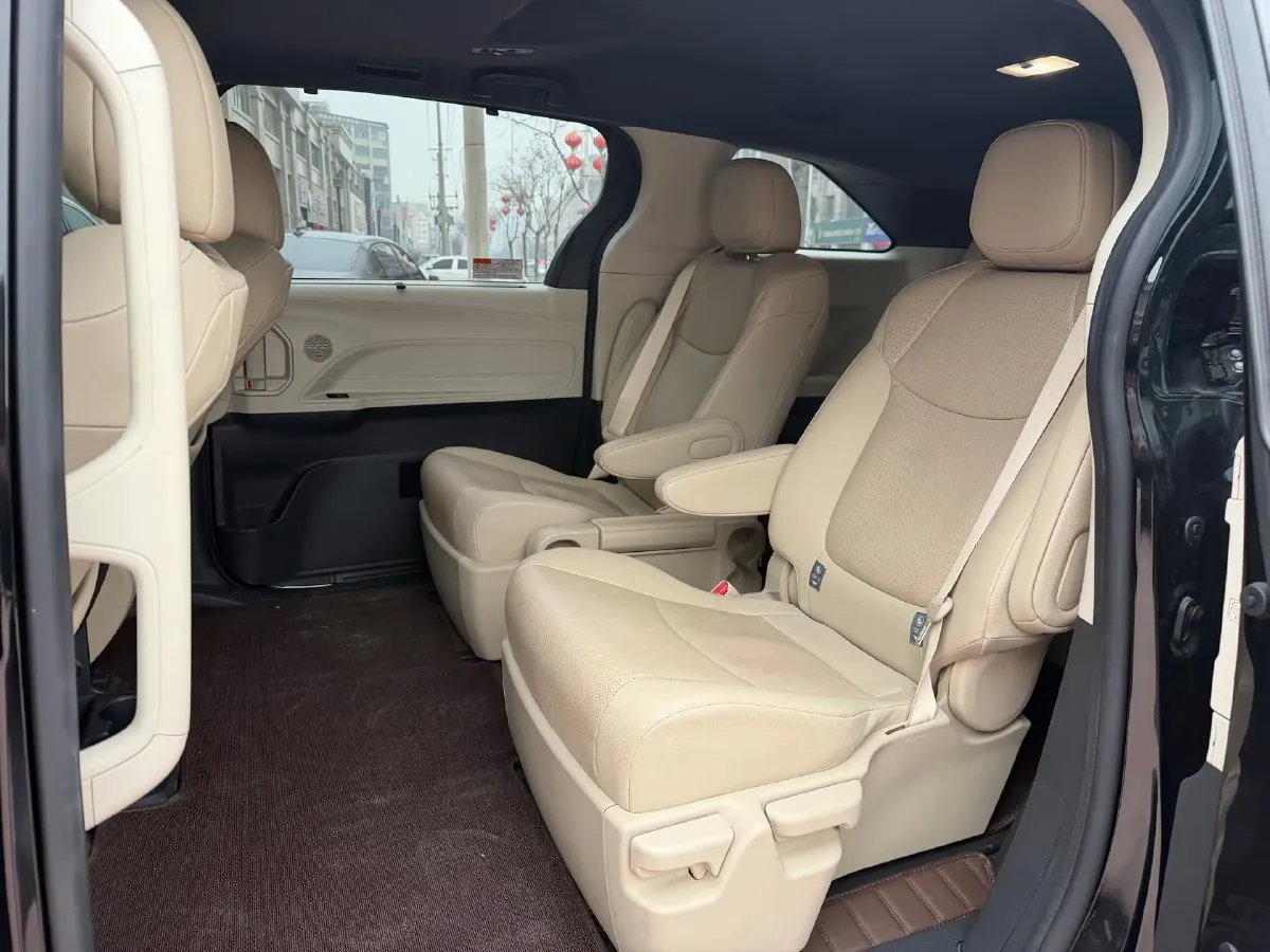 2023 Toyota Sienna 2.5L 189HP L4 E-CVT Hybrid,autocango,china used car exporter,china ev exporter,chinese used car exporter,chinese used ev exporter