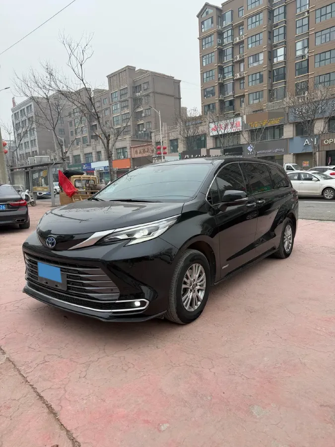 2023 Toyota Sienna 2.5L 189HP L4 E-CVT Hybrid,autocango,china used car exporter,china ev exporter,chinese used car exporter,chinese used ev exporter