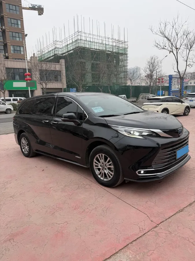 2023 Toyota Sienna 2.5L 189HP L4 E-CVT Hybrid,autocango,china used car exporter,china ev exporter,chinese used car exporter,chinese used ev exporter