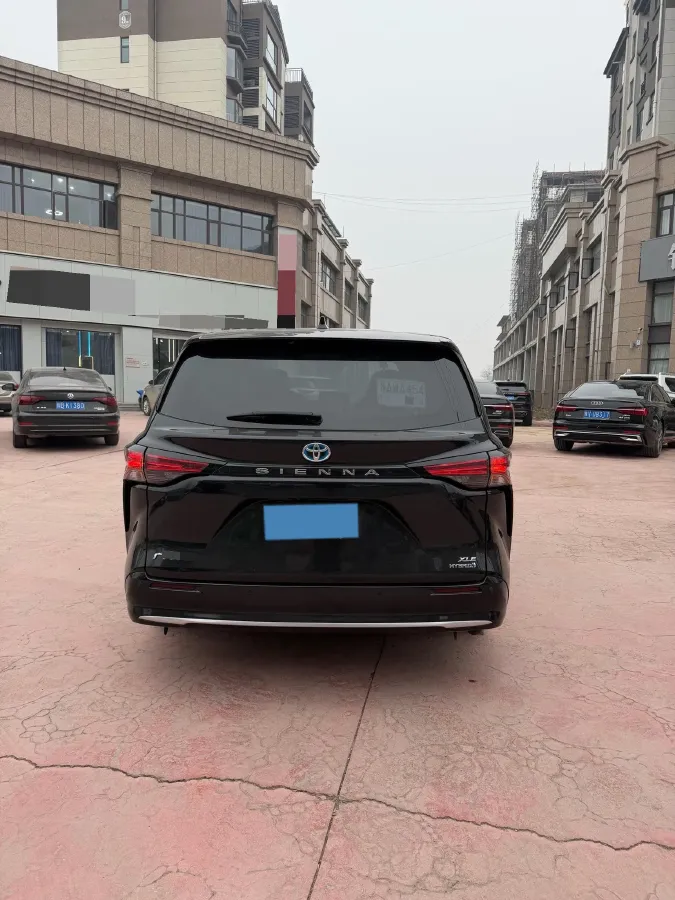 2023 Toyota Sienna 2.5L 189HP L4 E-CVT Hybrid,autocango,china used car exporter,china ev exporter,chinese used car exporter,chinese used ev exporter