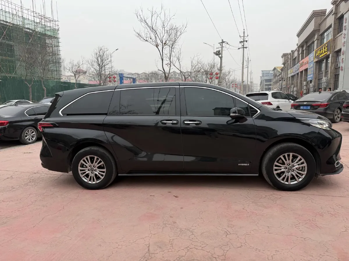 2023 Toyota Sienna 2.5L 189HP L4 E-CVT Hybrid,autocango,china used car exporter,china ev exporter,chinese used car exporter,chinese used ev exporter