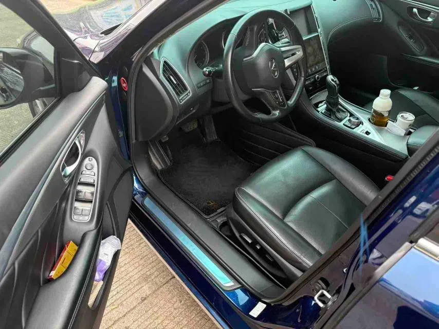 2018 Jeep Grand Commander 2.0T 265HP L4 9AT,autocango,china used car exporter,china ev exporter,chinese used car exporter,chinese used ev exporter