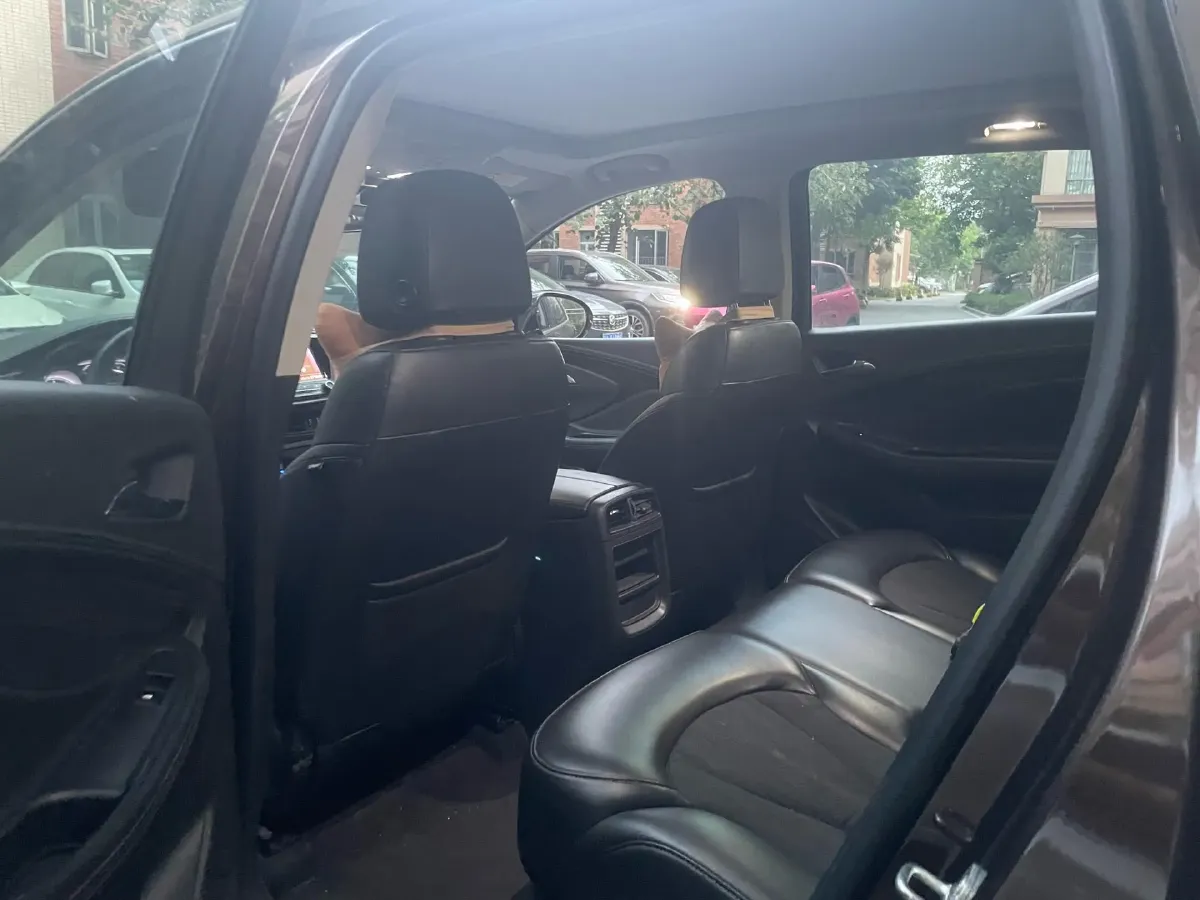 2020 Buick EnvisionPlus 1.5T 169HP L4 7DCT,autocango,china used car exporter,china ev exporter,chinese used car exporter,chinese used ev exporter