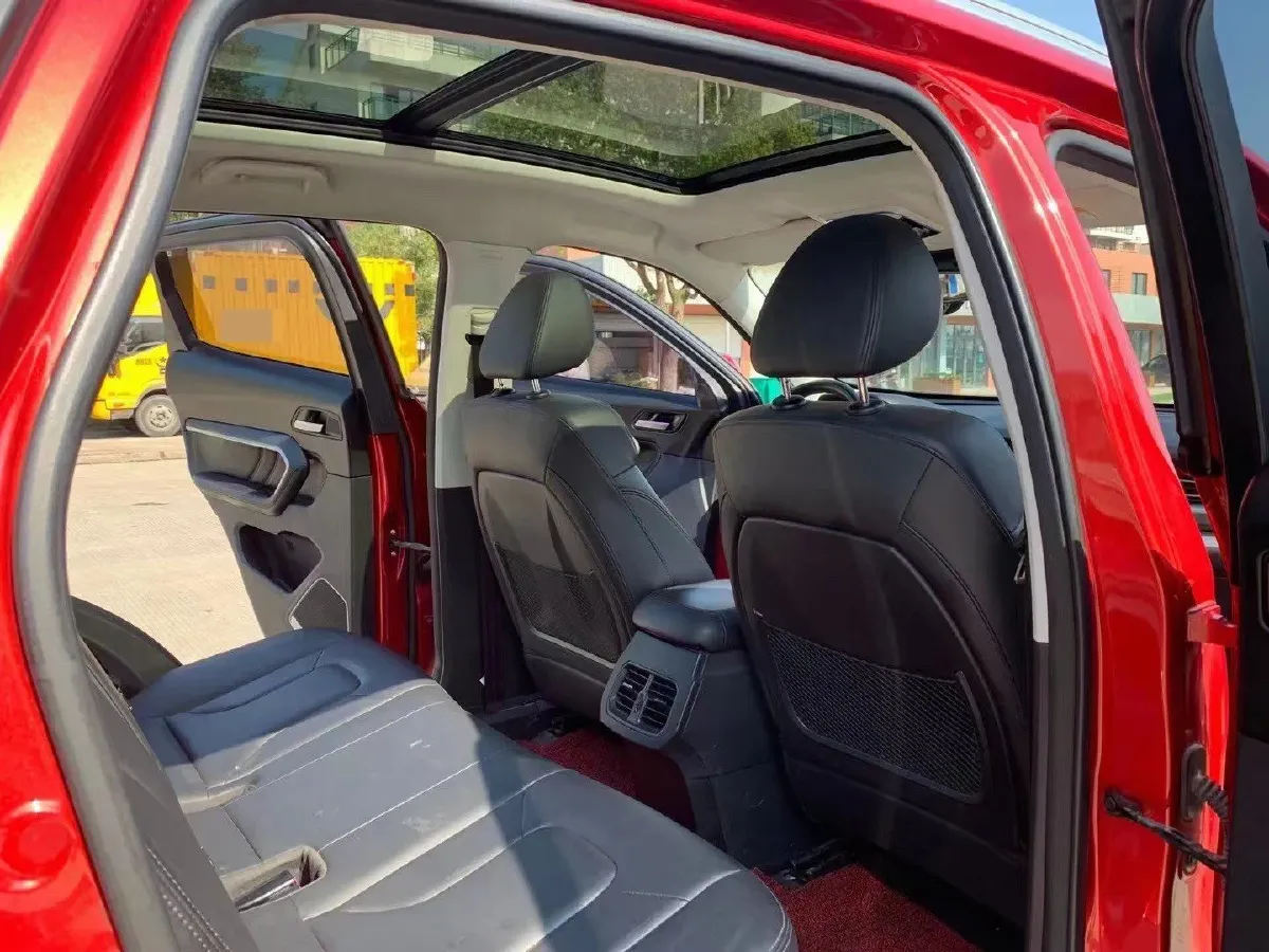 2017 Haval H6 2.0T 197HP L4 7DCT,autocango,china used car exporter,china ev exporter,chinese used car exporter,chinese used ev exporter