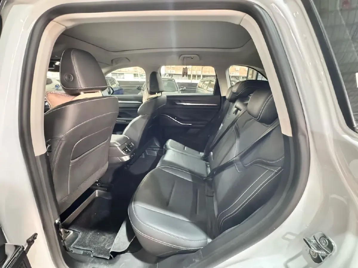 2022 Haval H6 1.5T 184HP L4 7DCT,autocango,china used car exporter,china ev exporter,chinese used car exporter,chinese used ev exporter