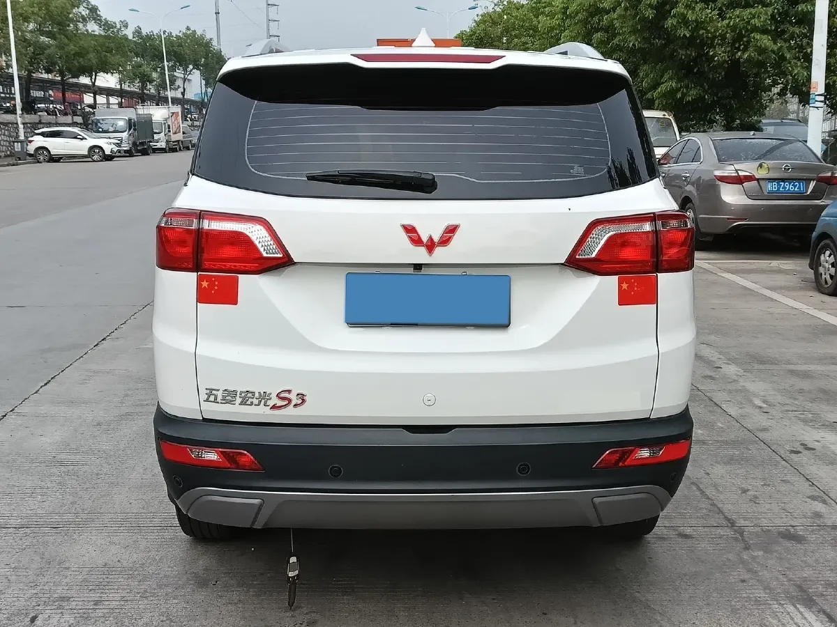 2018 WuLing HongGuang S3 1.5L 112HP L4 6MT,autocango,china used car exporter,china ev exporter,chinese used car exporter,chinese used ev exporter