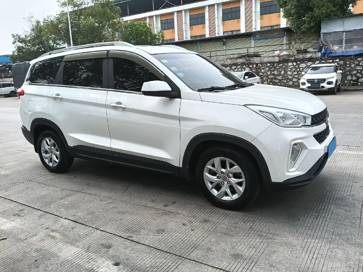 2018 WuLing HongGuang S3 1.5L 112HP L4 6MT,autocango,china used car exporter,china ev exporter,chinese used car exporter,chinese used ev exporter
