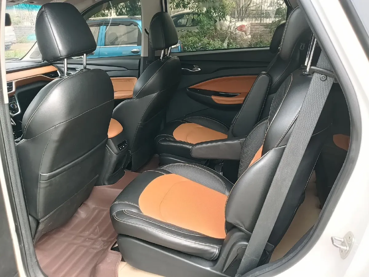 2018 WuLing HongGuang S3 1.5L 112HP L4 6MT,autocango,china used car exporter,china ev exporter,chinese used car exporter,chinese used ev exporter
