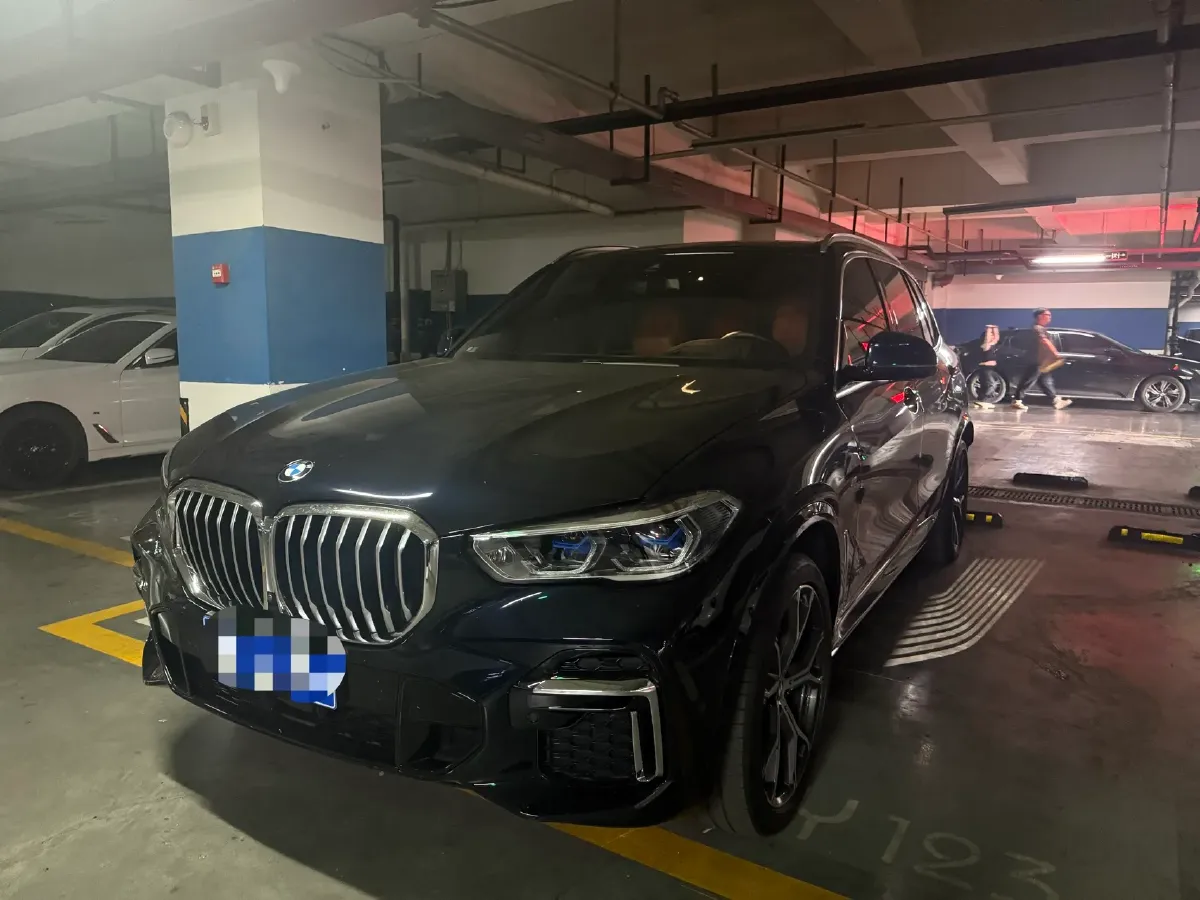 2022 BMW X5 3.0T 333HP L6 8AT,autocango,china used car exporter,china ev exporter,chinese used car exporter,chinese used ev exporter