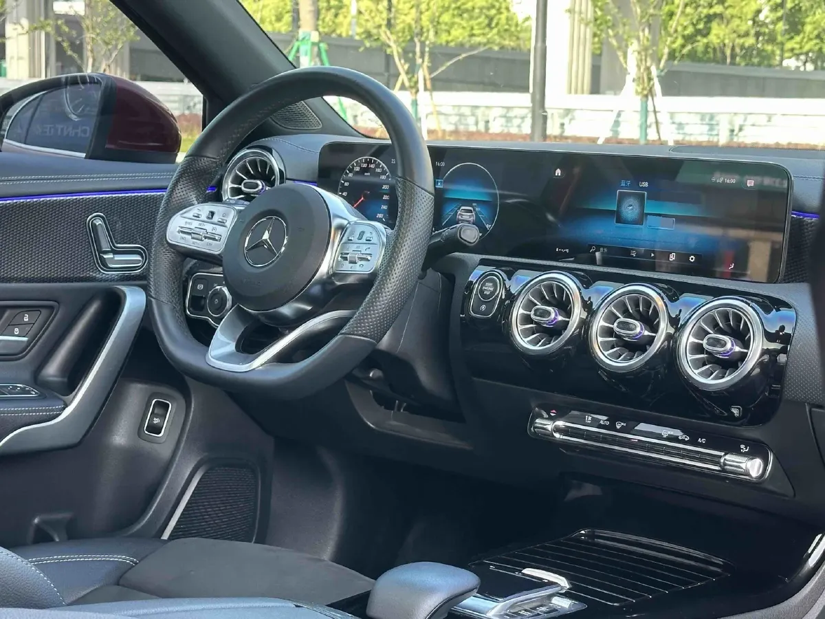 2020 Mercedes-Benz A Class 1.3T 163HP L4 7DCT,autocango,china used car exporter,china ev exporter,chinese used car exporter,chinese used ev exporter