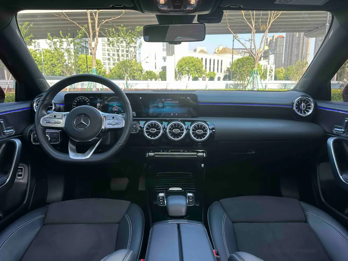 2020 Mercedes-Benz A Class 1.3T 163HP L4 7DCT,autocango,china used car exporter,china ev exporter,chinese used car exporter,chinese used ev exporter