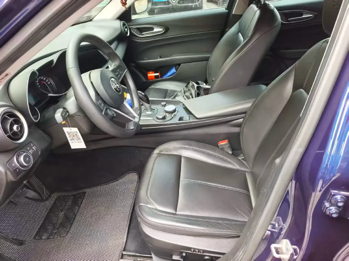 2017 Toyota Highlander 2.0T 220HP L4 6AT,autocango,china used car exporter,china ev exporter,chinese used car exporter,chinese used ev exporter