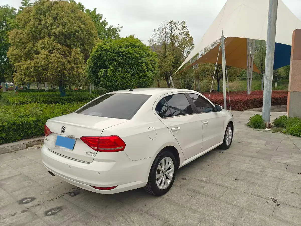 2017 Volkswagen Lavida 1.4T 131HP L4 7DCT,autocango,china used car exporter,china ev exporter,chinese used car exporter,chinese used ev exporter