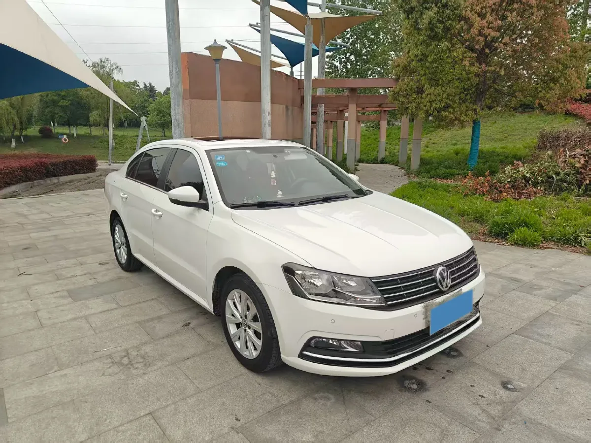 2017 Volkswagen Lavida 1.4T 131HP L4 7DCT,autocango,china used car exporter,china ev exporter,chinese used car exporter,chinese used ev exporter