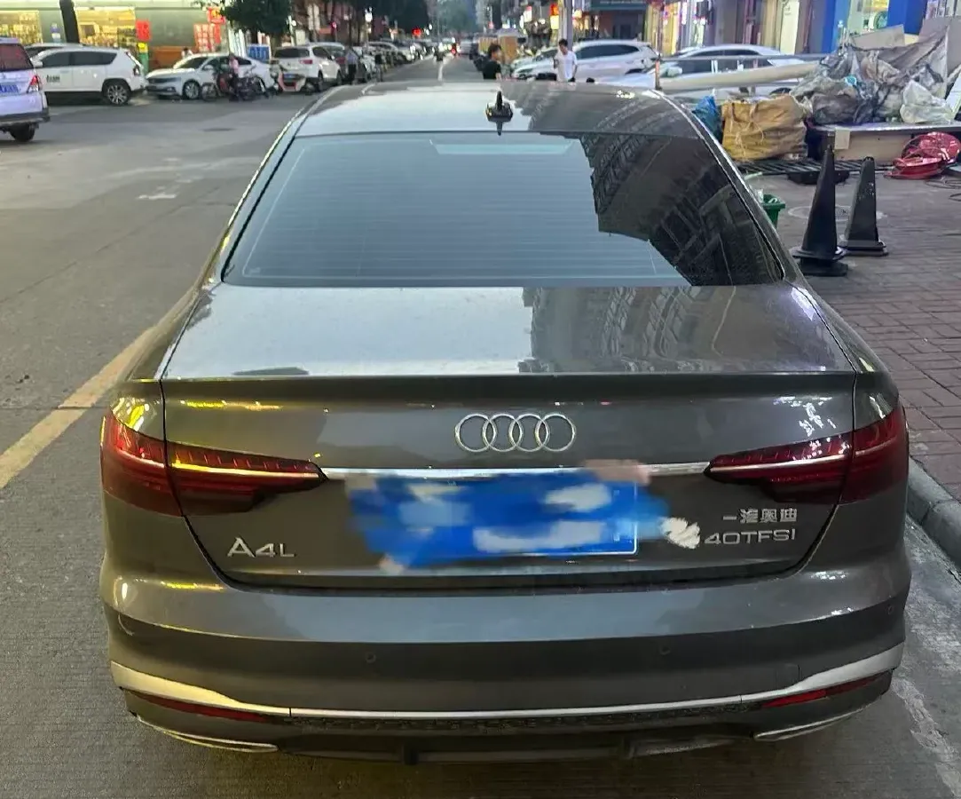 2023 Audi A4L 2.0T 190HP L4 7DCT,autocango,china used car exporter,china ev exporter,chinese used car exporter,chinese used ev exporter