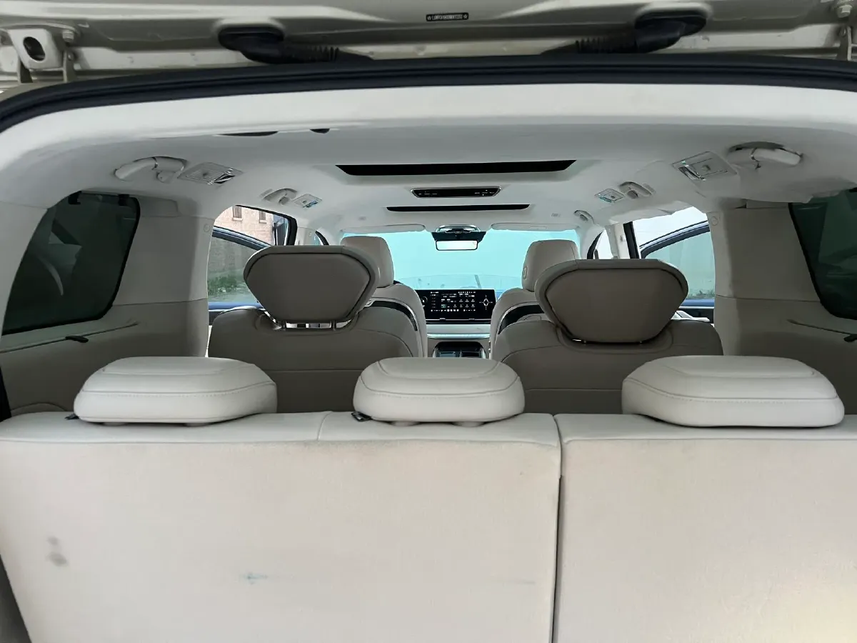 2024 Toyota Sienna 2.5L 189HP L4 E-CVT Hybrid,autocango,china used car exporter,china ev exporter,chinese used car exporter,chinese used ev exporter