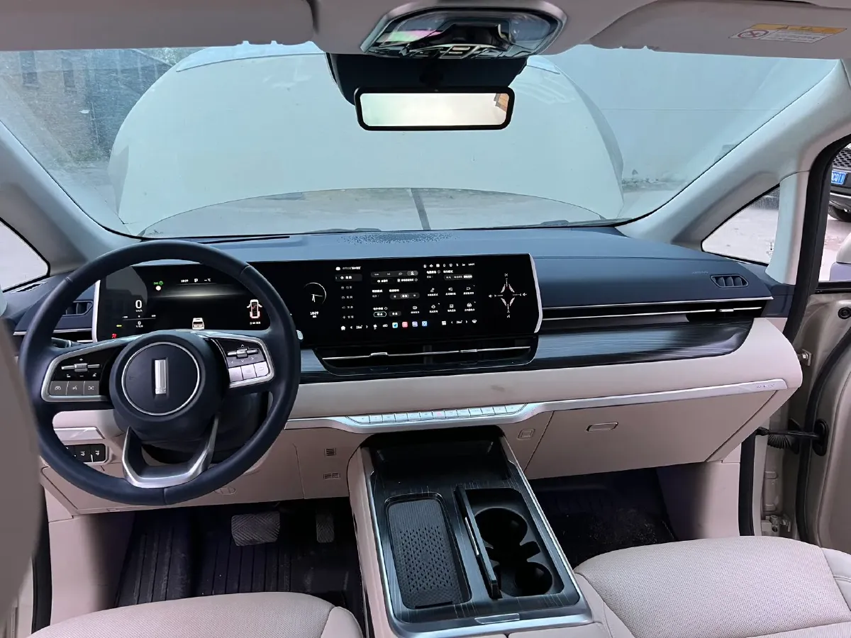 2024 Toyota Sienna 2.5L 189HP L4 E-CVT Hybrid,autocango,china used car exporter,china ev exporter,chinese used car exporter,chinese used ev exporter