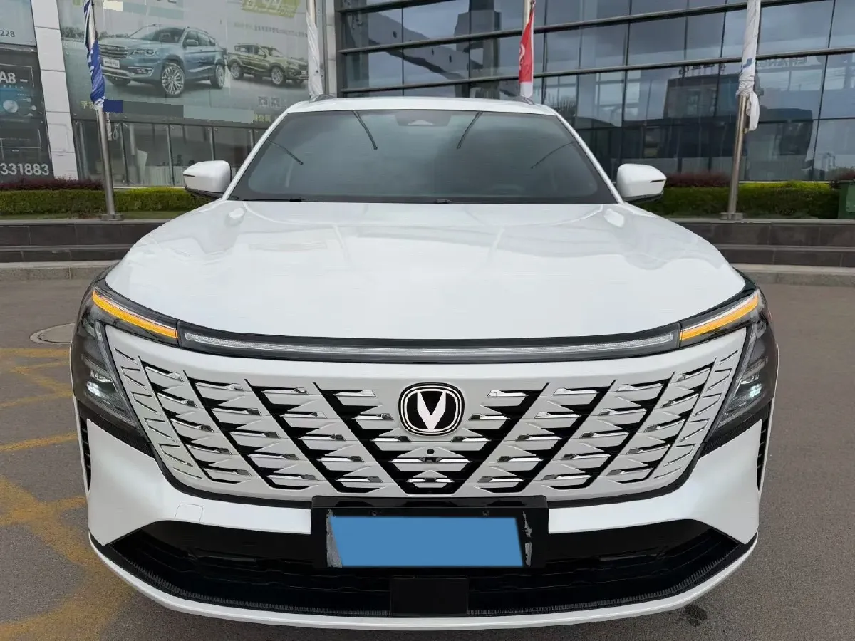 2025 ChangAn CS75 Plus 1.5T 192HP L4 8AT,autocango,china used car exporter,china ev exporter,chinese used car exporter,chinese used ev exporter