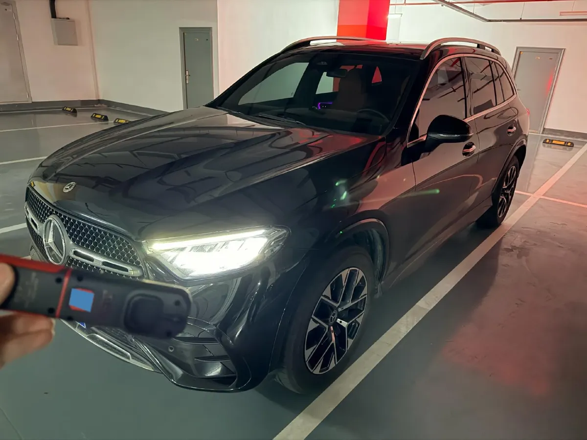 2023 Mercedes-Benz GLC Class 2.0T 204HP L4 9AT,autocango,china used car exporter,china ev exporter,chinese used car exporter,chinese used ev exporter