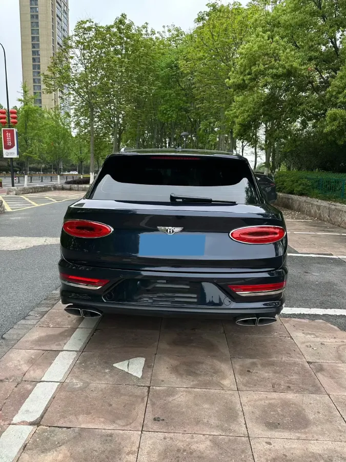 2021 Bentley Bentayga 4.0T 550HP V8 8AT,autocango,china used car exporter,china ev exporter,chinese used car exporter,chinese used ev exporter