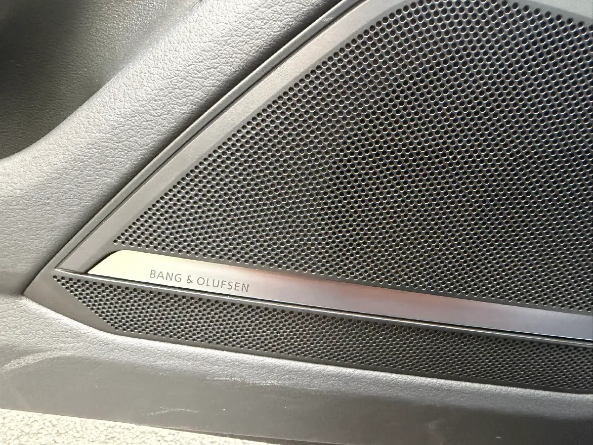 2024 Audi A6 2.0T 265HP L4 7DCT,autocango,china used car exporter,china ev exporter,chinese used car exporter,chinese used ev exporter