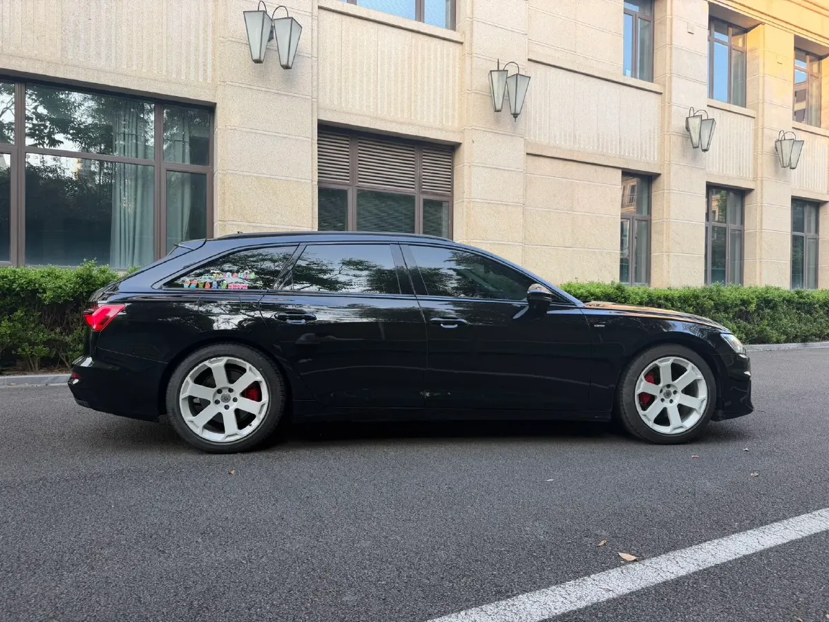 2024 Audi A6 2.0T 265HP L4 7DCT,autocango,china used car exporter,china ev exporter,chinese used car exporter,chinese used ev exporter