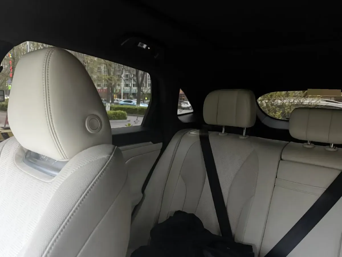 2024 WEY Mocha 1.5T 170HP L4 4DHT PHEV 35.04KWH,autocango,china used car exporter,china ev exporter,chinese used car exporter,chinese used ev exporter